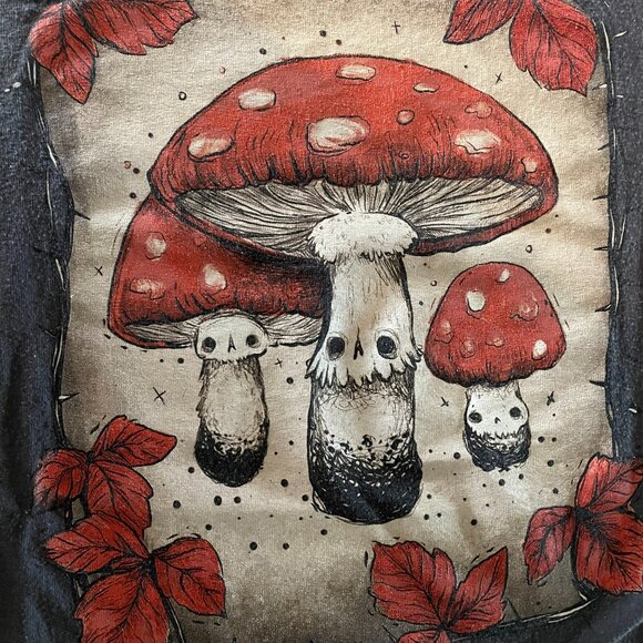 Mushroom Stephanie Bayles 2021 unisex t shirt size small - Picture 4 of 8